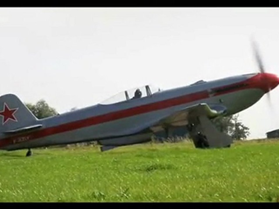 YAK 3  Mise en route pour le meeting Etretat 2011