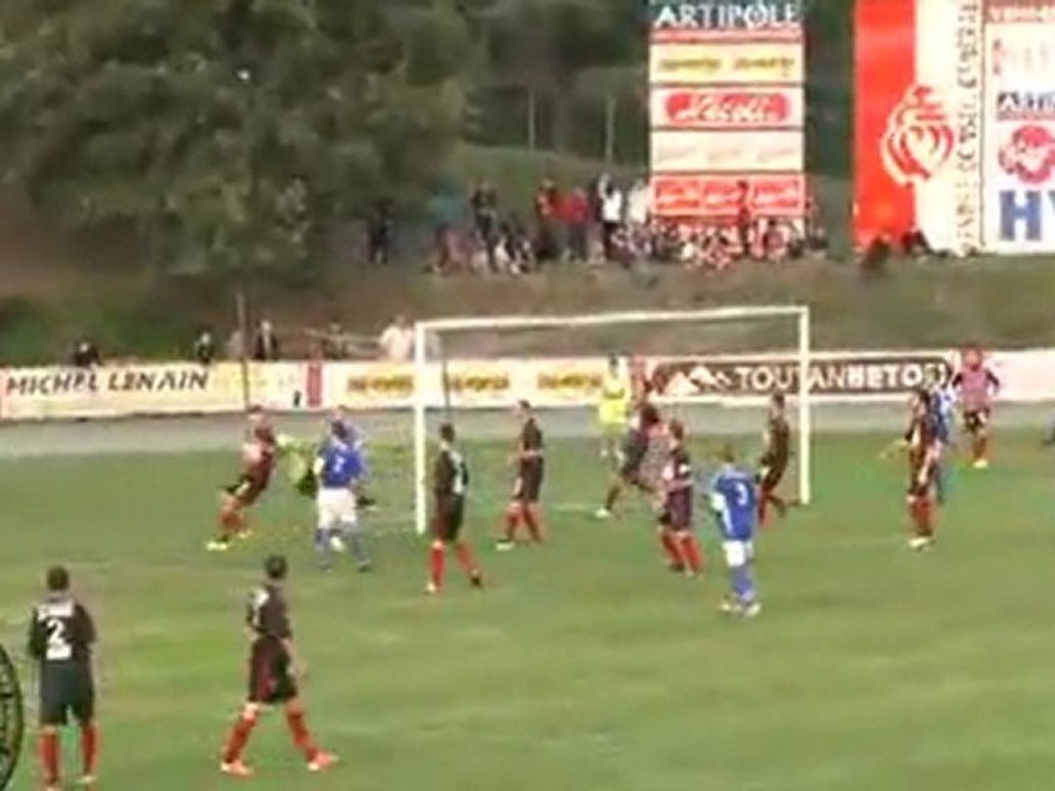 Foot CFA : Les Herbiers leaders de la poule D !