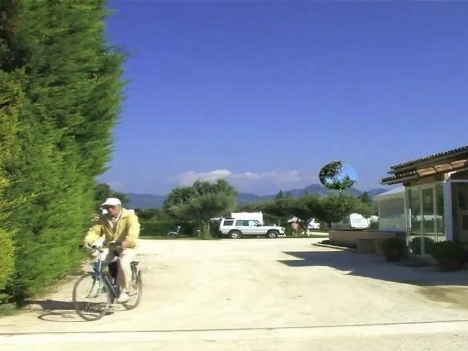 Camping des Favards par Mathieu Vignal