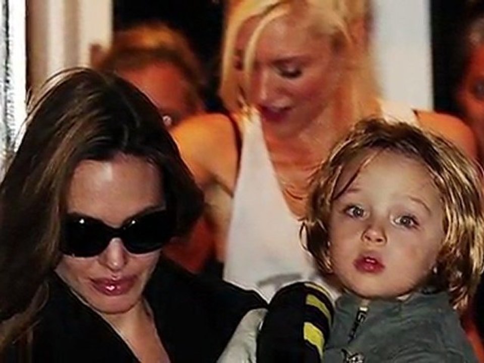 Angelina und gwen mit kids