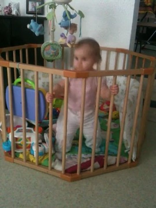 IMG_1319 ma chérie qui dance  , 13 mois !!!!