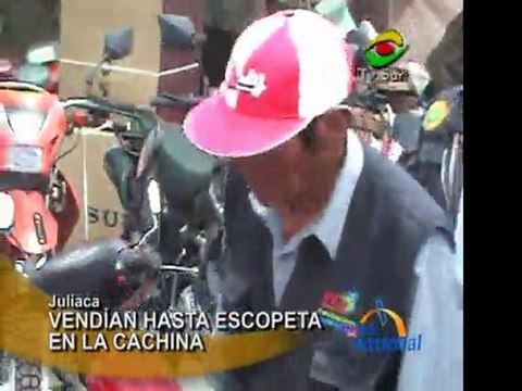 Hallan escopeta, municiones y uniformes militares en La Cachina de Juliaca