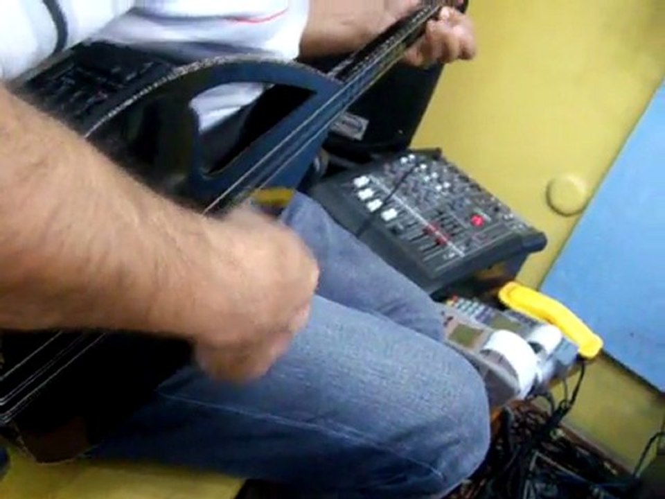 ince kasa kısa sap ekolayzerli sahne bağlaması