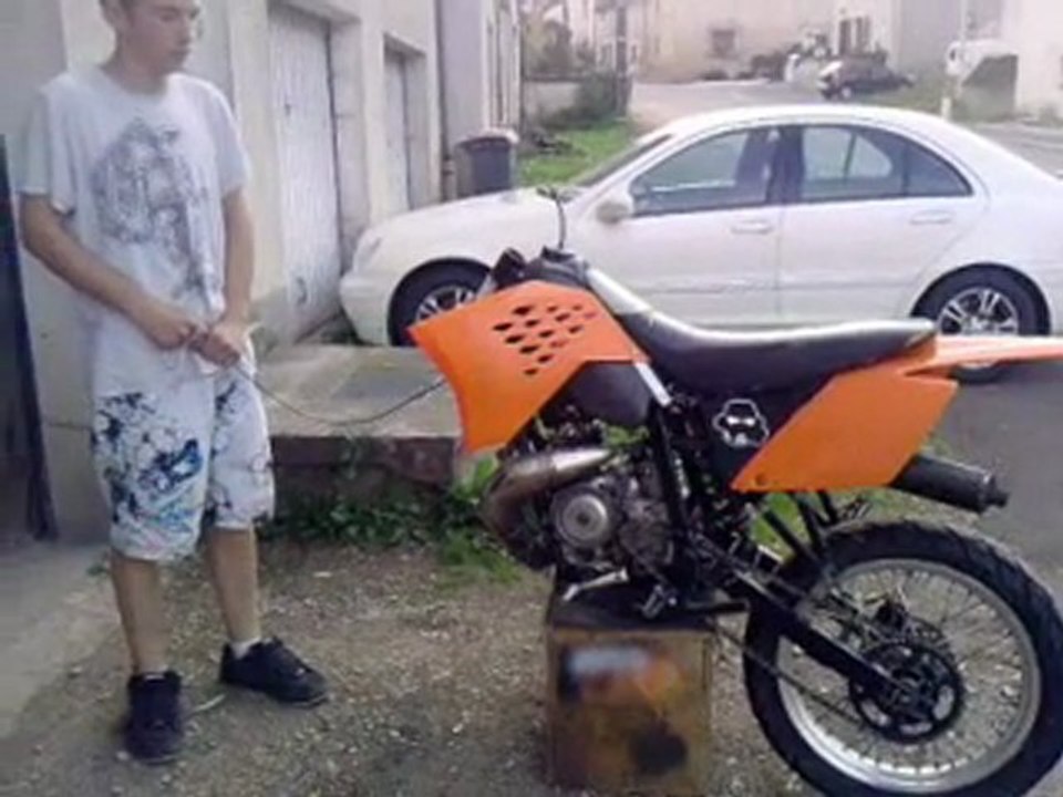 xp6 top noir 74cc  carbu 24 a power
