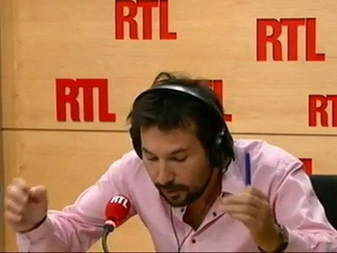 La marque du Mailhot : Ici Londres, Carla parle aux Français !