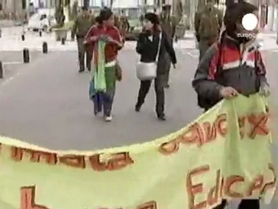 Chilean students open talks