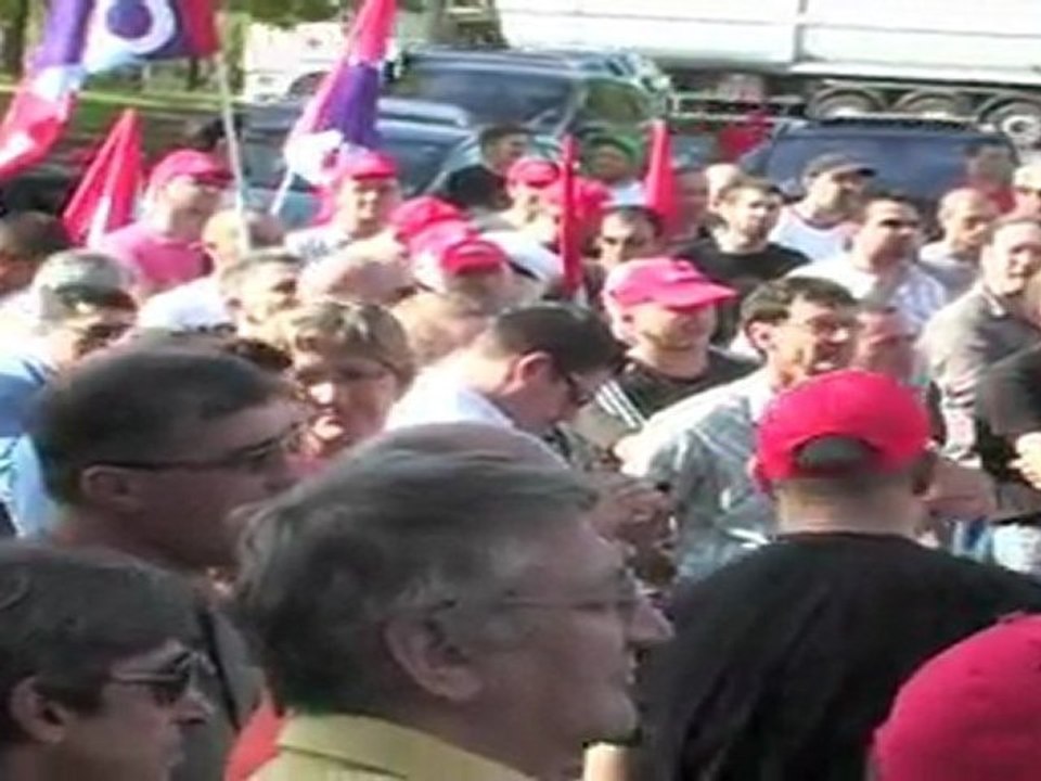 2011-09-27 OGBL - Réunion d'information devant Arcelor-Mittal Schifflange (Luxembourg)