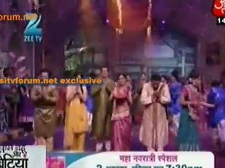 Gujrati Rang Mein Ranga Mona Ka Parivaar