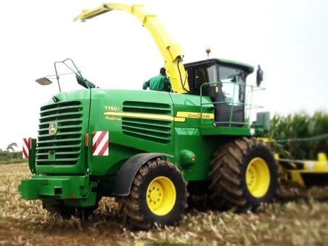DEMO TOUR 2011 - Ensileuse John Deere 7750i