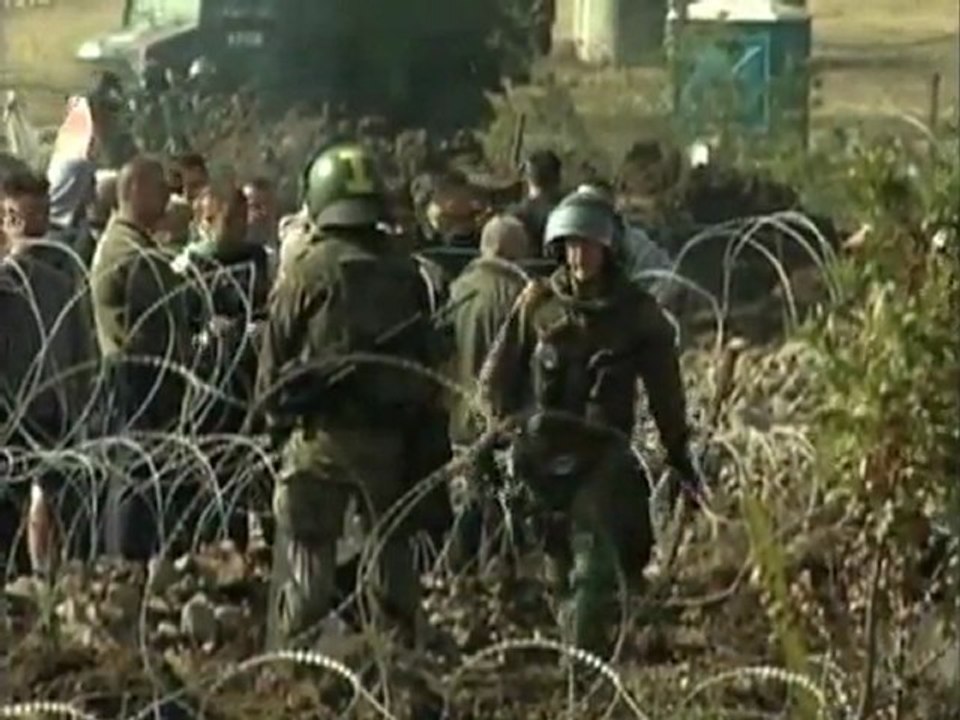 Kosovo Serbs clash with NATO troops