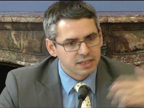 Développer, accompagner et valoriser le bénévolat , une présentation de Vincent Chriqui, directeur général du Centre d'analyse stratégique