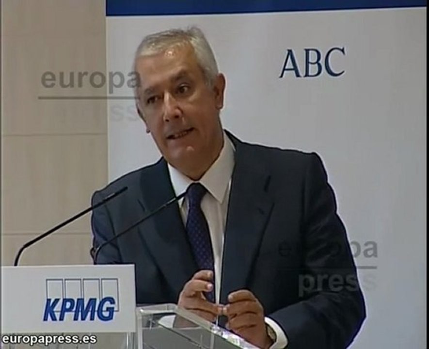 Arenas responde en Sevilla a Rubalcaba