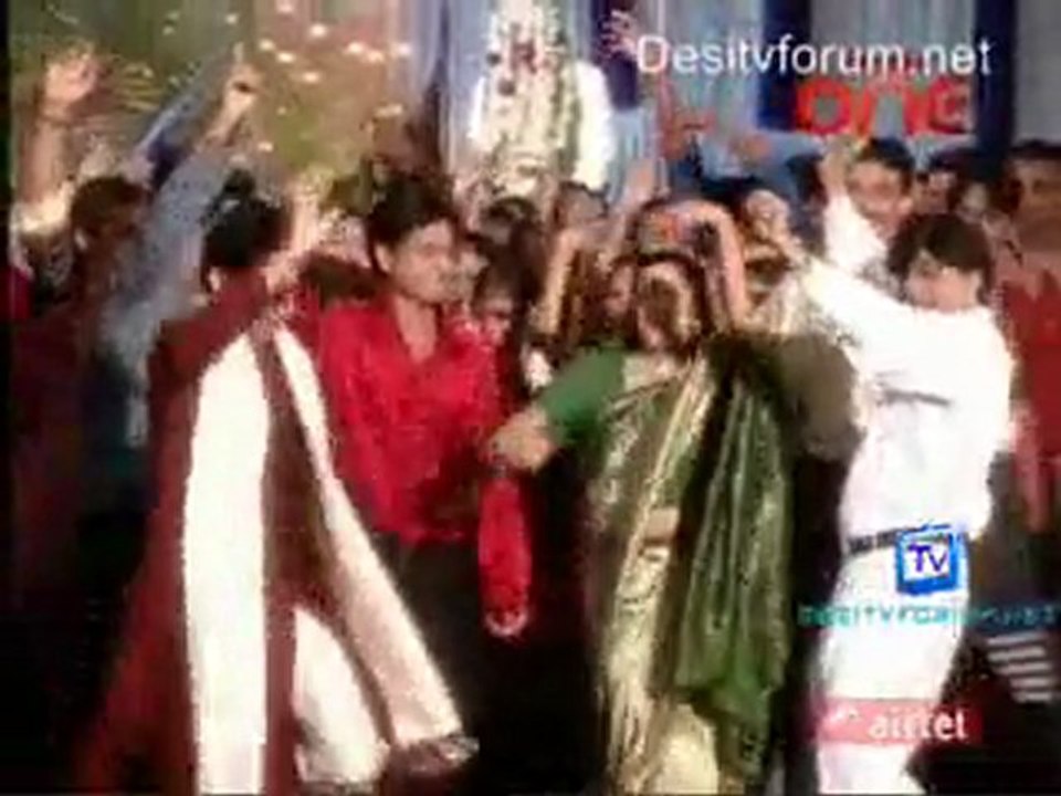 Woh Rehne Wali Mehlon Ki - 28th September 2011 - Part4