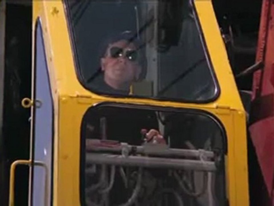 James.Bond.007.Diamonds.Are.Forever.1971_clip3