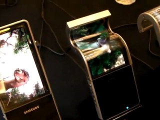 Samsung Galaxy Skin AMOLED Flexible Display Demo at CES 2011 crazy concept