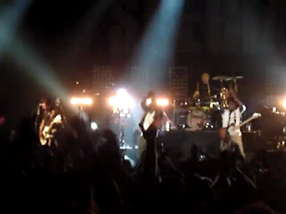 THE SPECIALS   "Concrete Jungle"