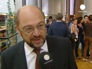 Da destra a sinistra, il Parlamento europeo appoggia Barroso