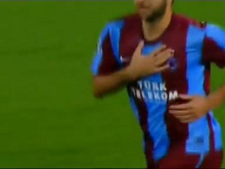 ts'li futbolcuların  ofsayta düştüğü an.