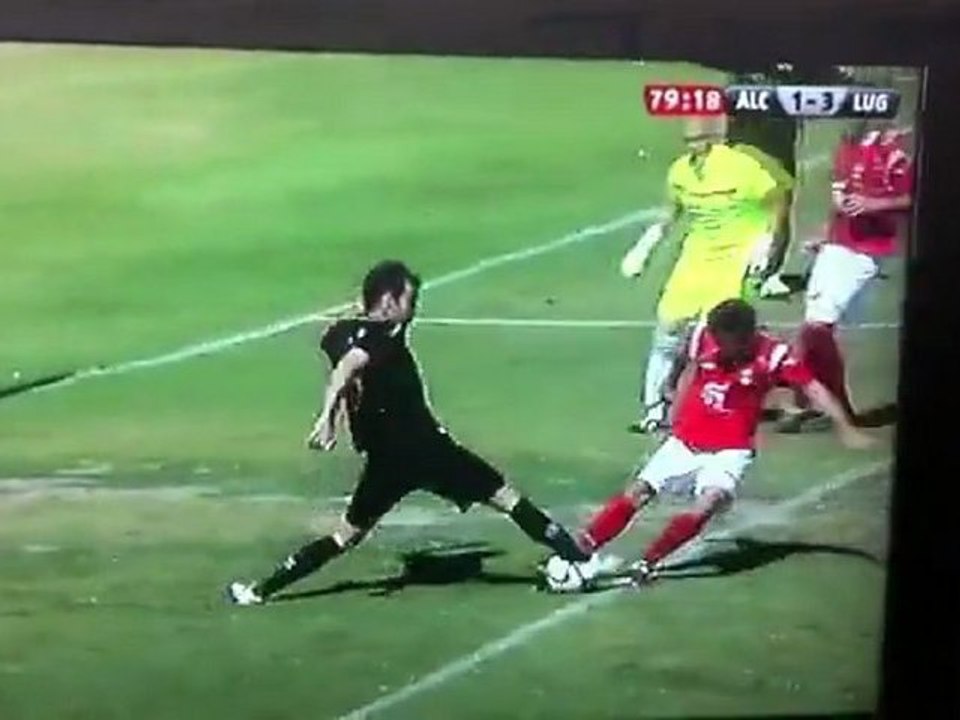 FOOT : Joue-la comme Fernando Torres en Espagne