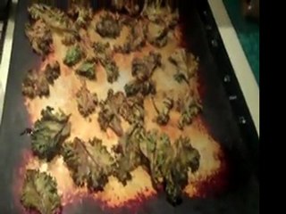 How to Make Baked Kale Chips (Recipe Included)