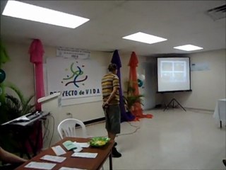 Obra de Teatro: Los estudios dejan, la calle no