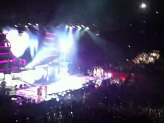 Britney Spears - I wanna go - Bercy le 06/10/2011
