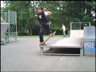 Vidéo Friendly team 65 : part :Cantaléjo Régis ( video skate amateur du 65 )