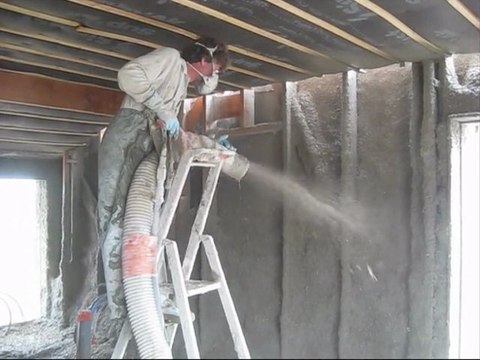Projection mélange chaux-chanvre - Terrachanvre