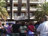 Athènes: des manifestants bloquent les ministères