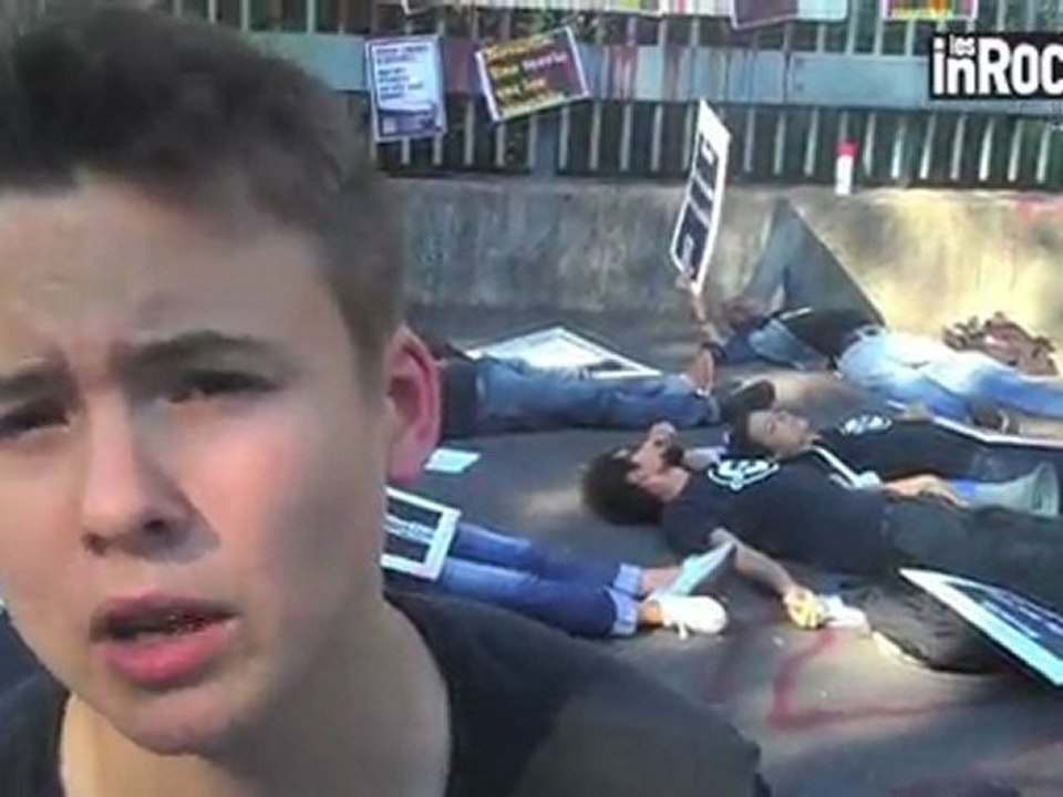 Act Up manifeste devant Novartis 2/2