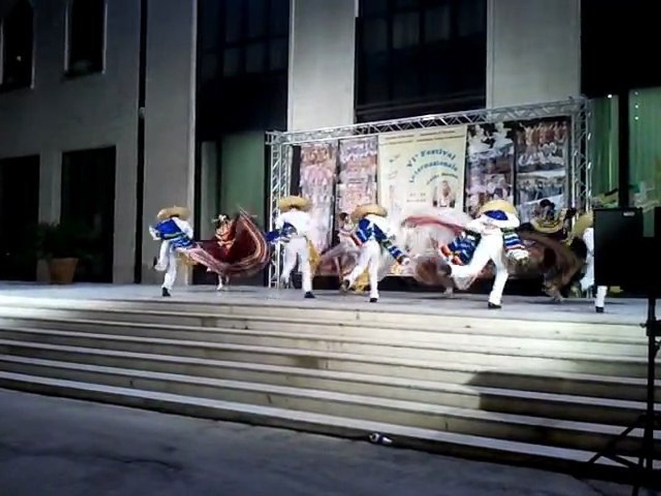 VI° International Song and Dance Festival  "Le spiagge d'Italia"2011 /Folklore group "Pili maseuani" - Mexico/