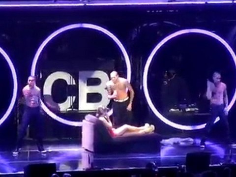 Chris Brown Performe Take U Down #FAMETOUR Baltimore by Vanise