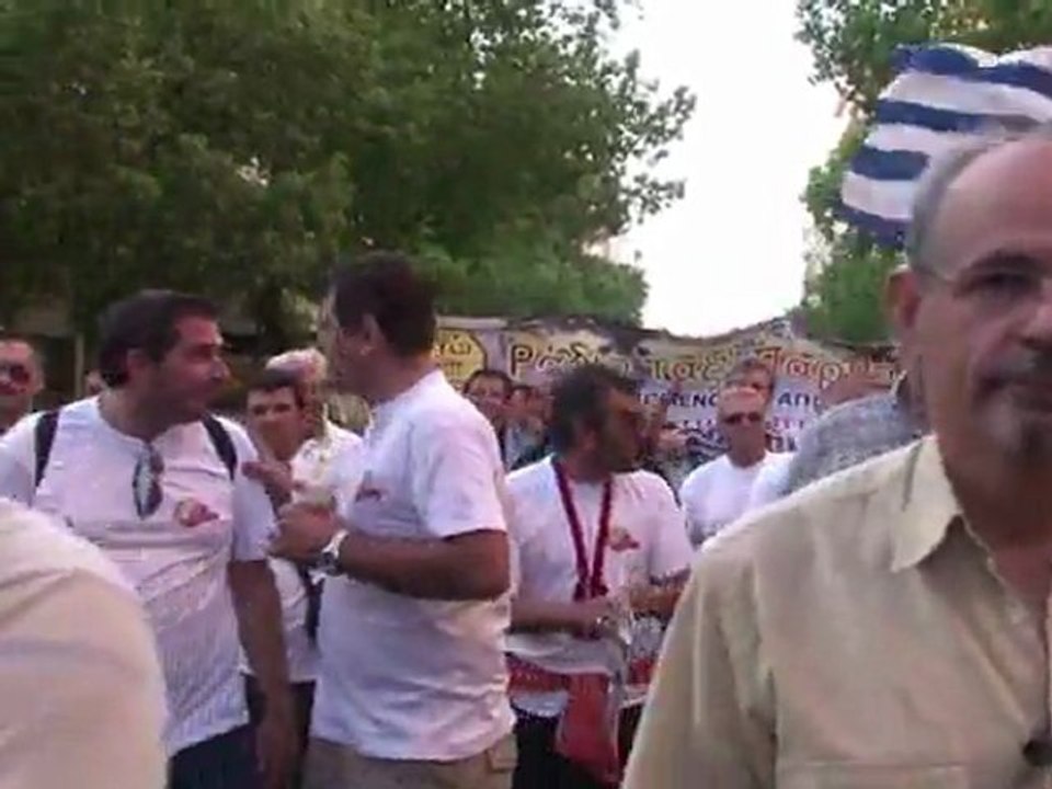 Unidos contra a Troika