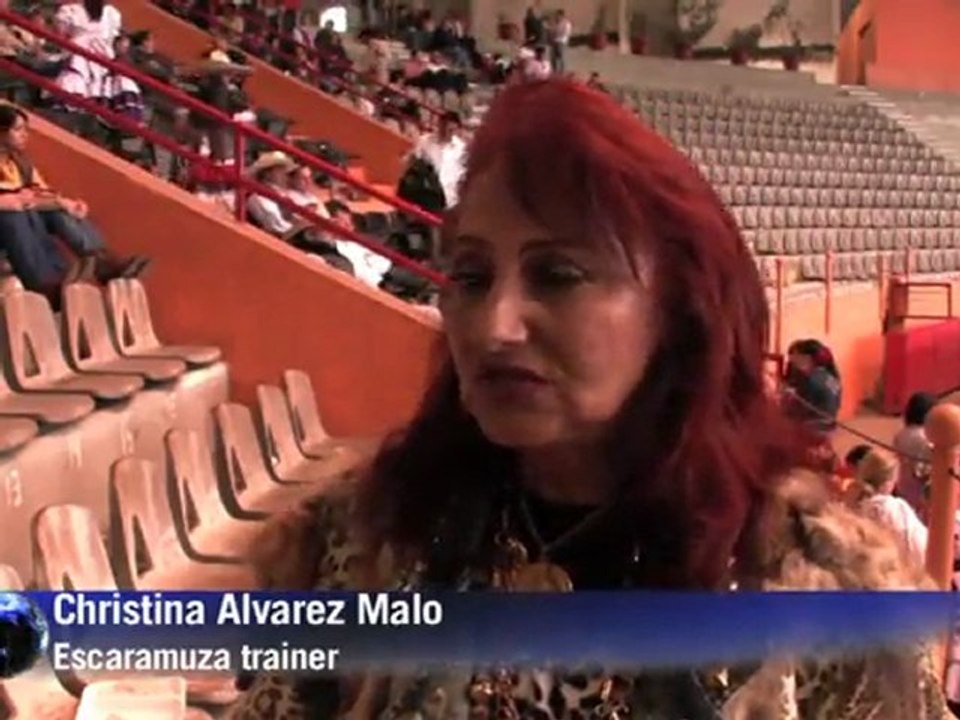 Mexican cowgirls wow fans with fancy riding