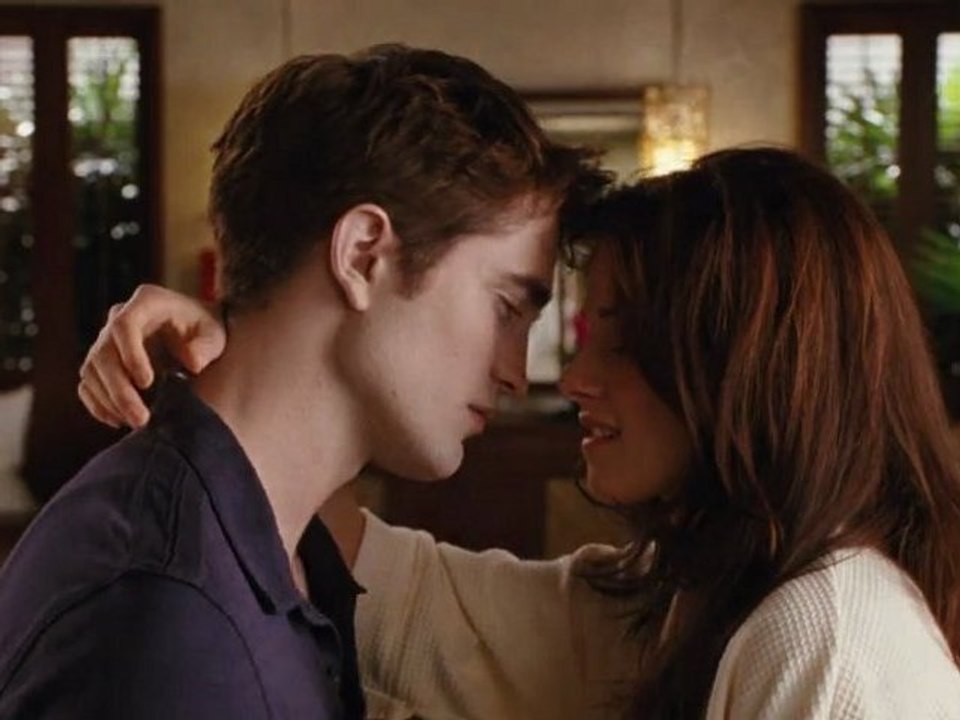 TWILIGHT Chapitre 4 Révélation 1ère partie BandeAnnonce VOST Vidéo Dailymotion