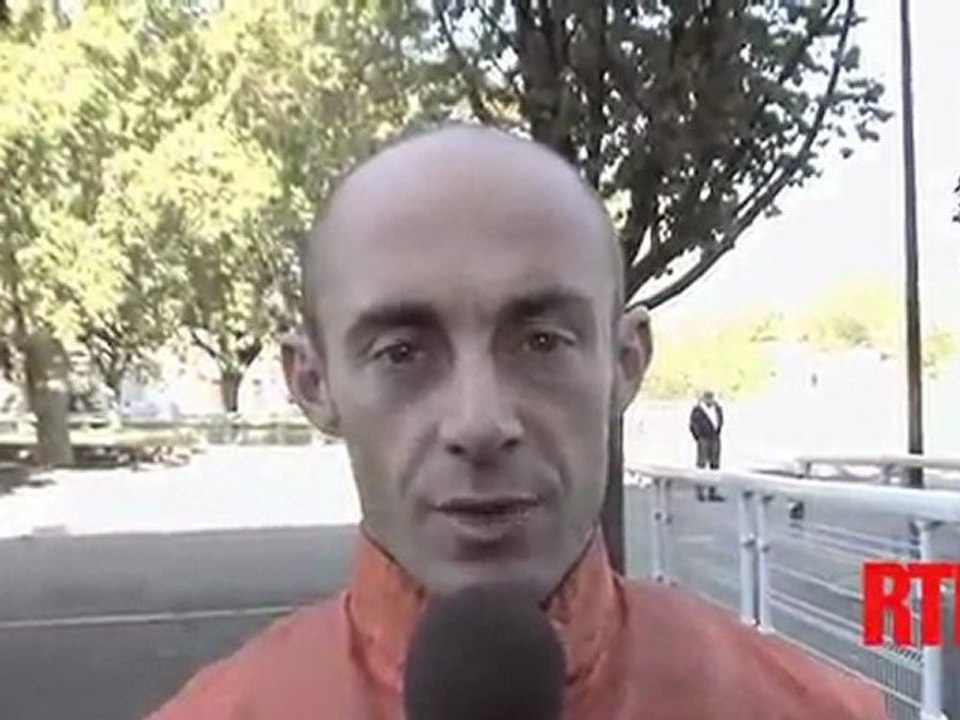 Olivier Peslier, qui sera le jockey de Galikova (N.16), détaille les chances de sa pouliche et des autres concurrents, notamment Sarafina, l'autre favorite de la course.