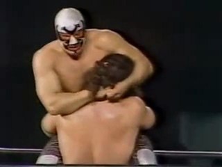 Mil Mascaras  & Dos Caras vs Stan Hansen & Bruiser Brody. PT2.