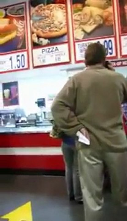 Costco shopper pretends thats she not NAUGHTY - #35