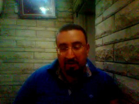 شاهد علي الثورة و علي كذب المجلس العسكري بادعاؤه رفض اطلاق النار و بادعاؤه انه هو من حمي الثورة.3gp