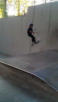 trotinette freestyleVictor Deleplanque bar to bar