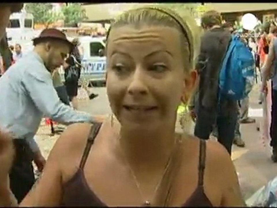 New York : les indignés dénoncent les violences...