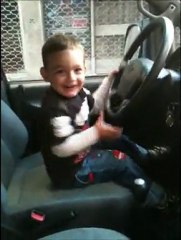 Erkek adam doğuştan şofördür :)