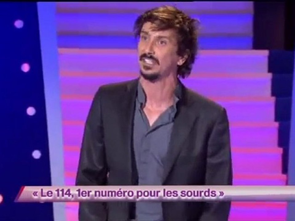 Arnaud Tsamere - Le 114, Premier Numéro D'urgence Pour Les Sourds