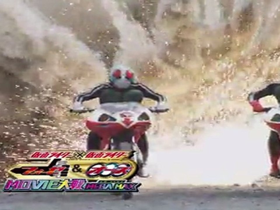 111002 Mano Erina - Kamen Rider x Kamen Rider Fourze & OOOs MOVIE Taisen MEGAMAX CM (1440x1080i)