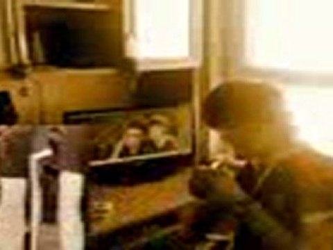 eFeCaN-ceyiz içindé kéfén