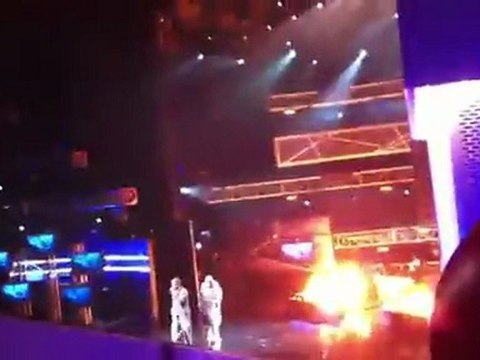 T.I. & Young Jeezy - F.A.M.E.- Live @ BET Hip Hop Awards 2011