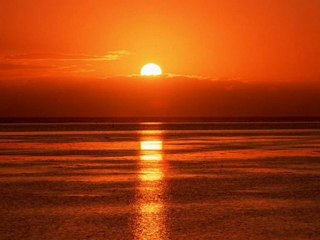 NAZİRE YAĞIZ DÖNÜLMEZ AKŞAMIN UFKUNDAYIZ