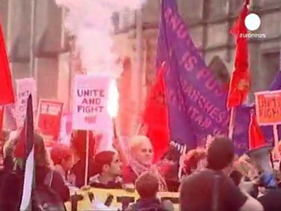 Congrès des Tories à Manchester : Cameron conspué par...