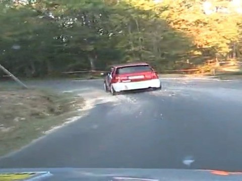 Es1 Tursac du Rallye du Sarladais 2011: Lamouret / Delpech Saxo Vts F2/13