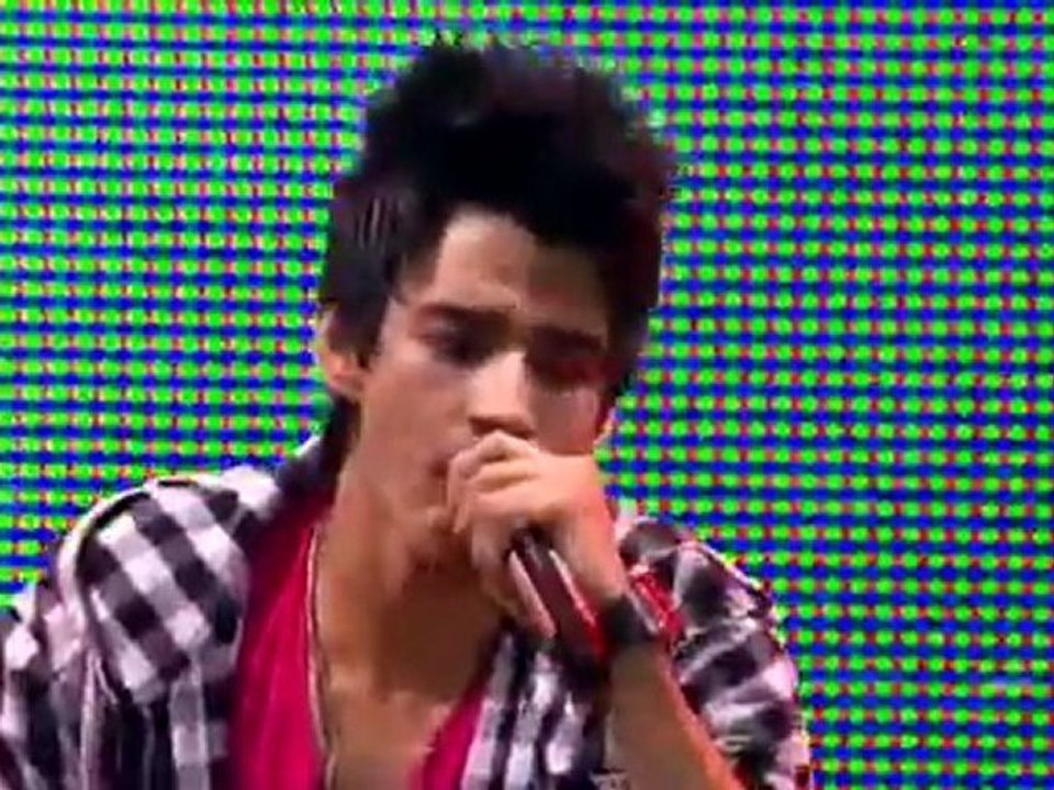 Gusttavo Lima (Part. Humberto e Ronaldo - Chega Mais Pra Cá [OFICIAL DVD 2011]